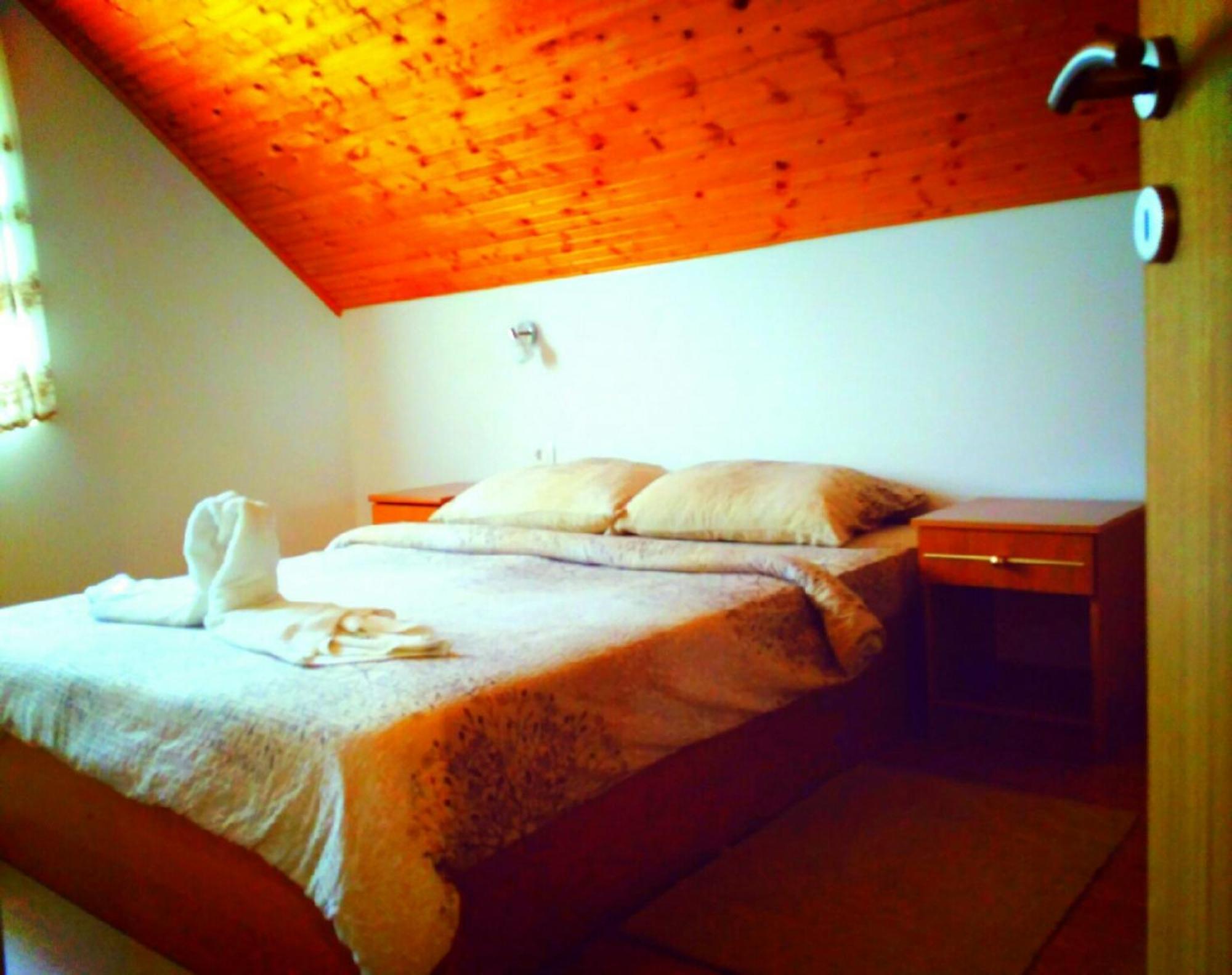 Guest House First Stop Rakovica Exterior photo