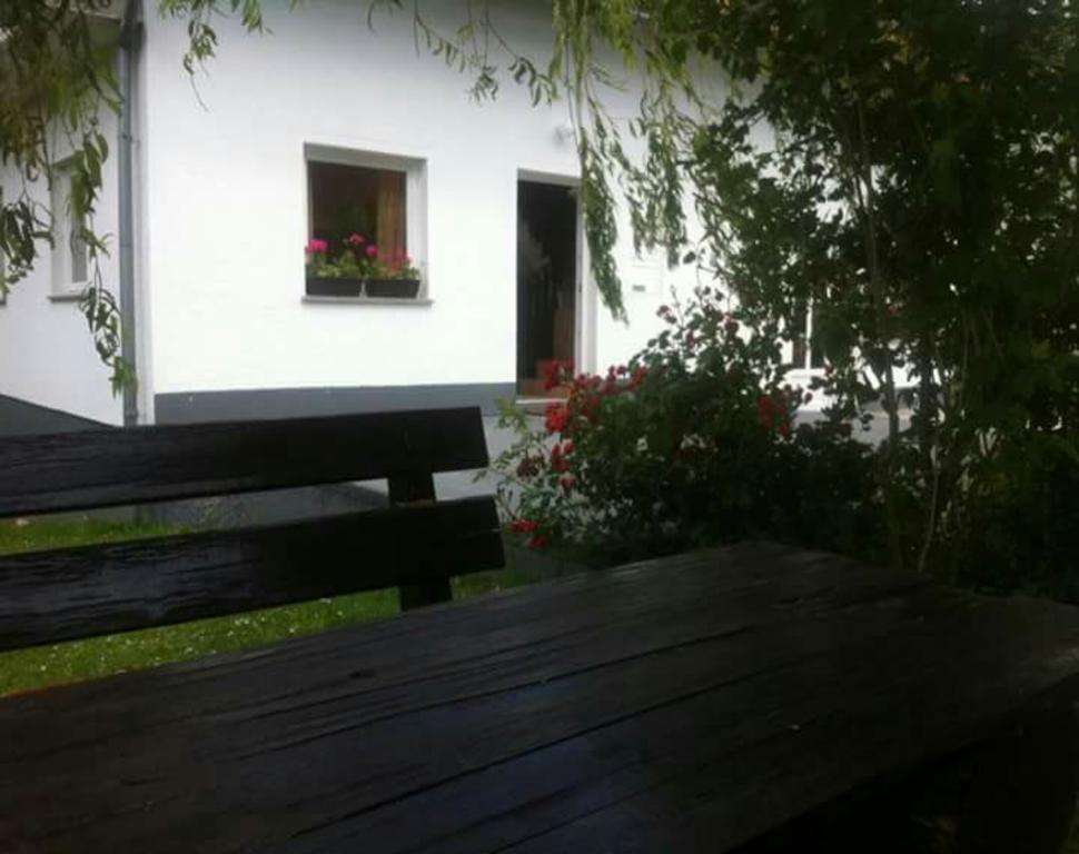 Guest House First Stop Rakovica Exterior photo