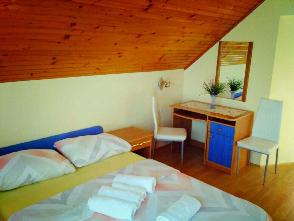 Guest House First Stop Rakovica Exterior photo