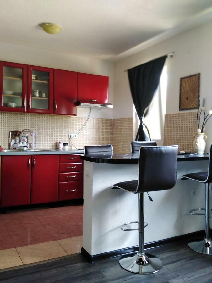 Guest House First Stop Rakovica Exterior photo